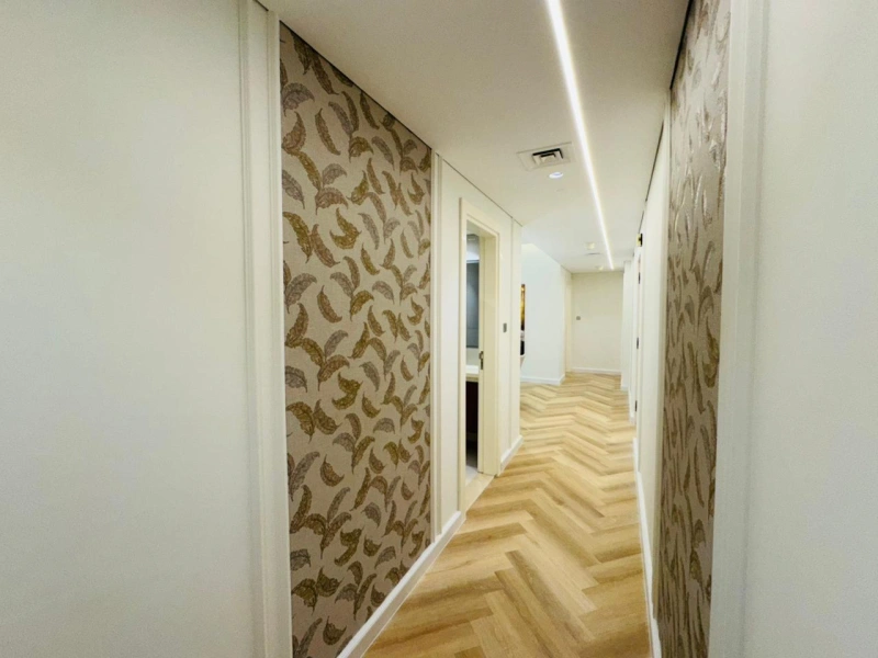 Atemberaubende 3-Zimmer-Wohnung mit High-End-Finishes bereit zu bewegen-in