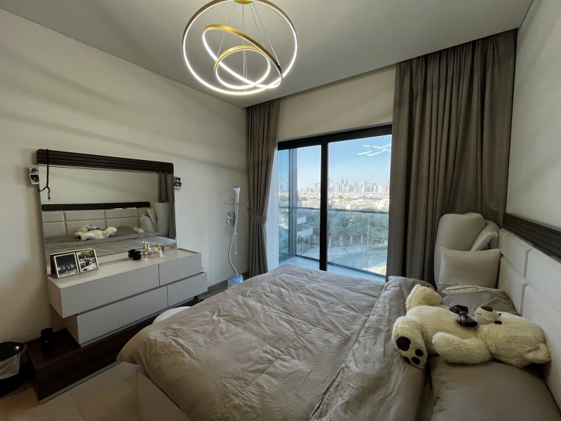 Elegantes Apartment mit traumhaftem Blick in Sobha Hartland Waves - Downtown und Gemeinschaftsblick.