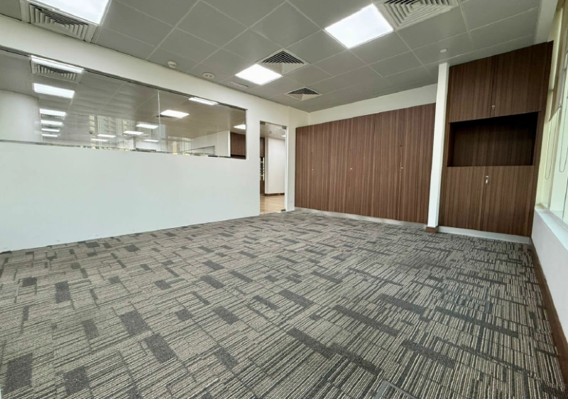 Leerstehendes Büro zu verkaufen - voll ausgestattet und unmöbliert