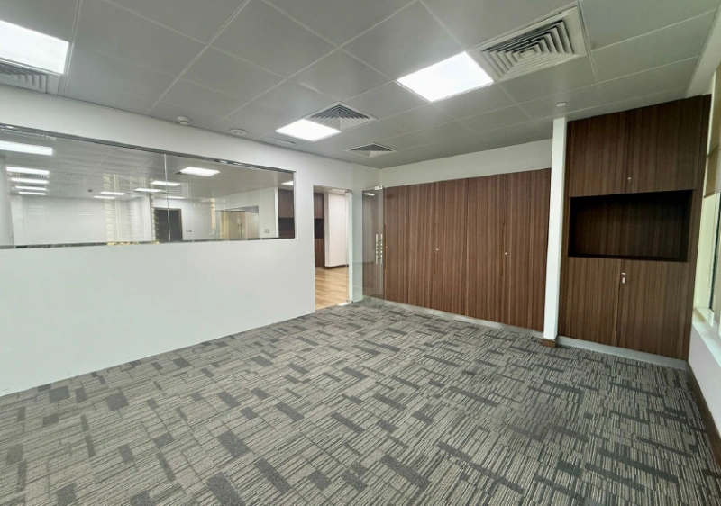 Leerstehendes Büro zu verkaufen - voll ausgestattet und unmöbliert