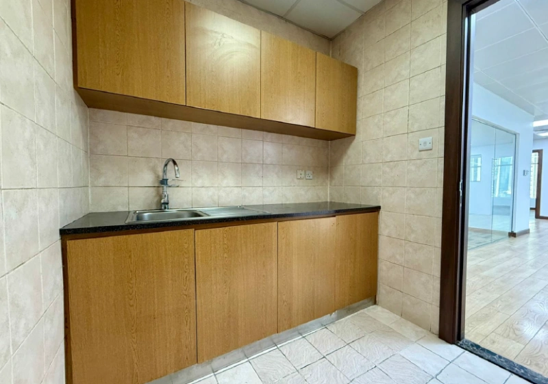 Leerstehendes Büro zu verkaufen - voll ausgestattet und unmöbliert