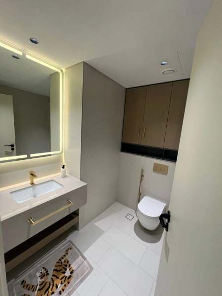 Moderne Luxuswohnung mit 2 Schlafzimmern - komplett möbliert!