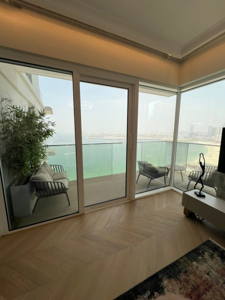 Moderne Luxuswohnung mit 2 Schlafzimmern - komplett möbliert!