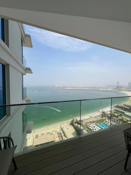 Moderne Luxuswohnung mit 2 Schlafzimmern - komplett möbliert!