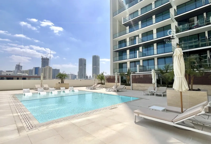 Hochwertige 2-Zimmer Wohnung im obersten Stockwerk, brandneu !