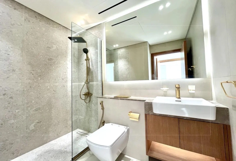 Hochwertige 2-Zimmer Wohnung im obersten Stockwerk, brandneu !