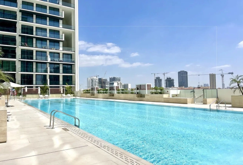 Hochwertige 2-Zimmer Wohnung im obersten Stockwerk, brandneu !