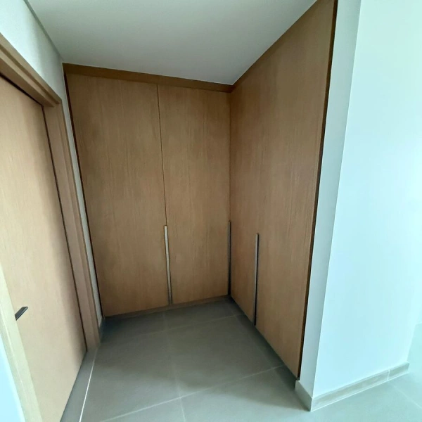 Moderne 3-Zimmer-Wohnung zur Miete mit Ready Property Highlights