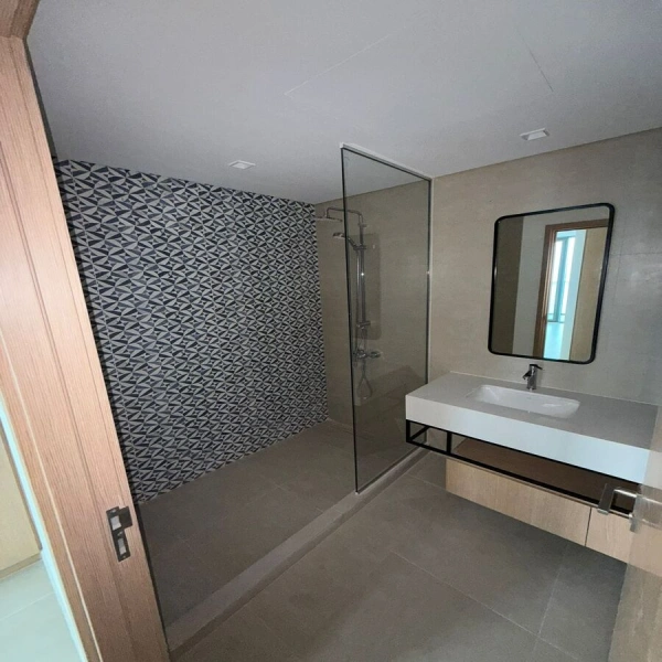 Moderne 3-Zimmer-Wohnung zur Miete mit Ready Property Highlights