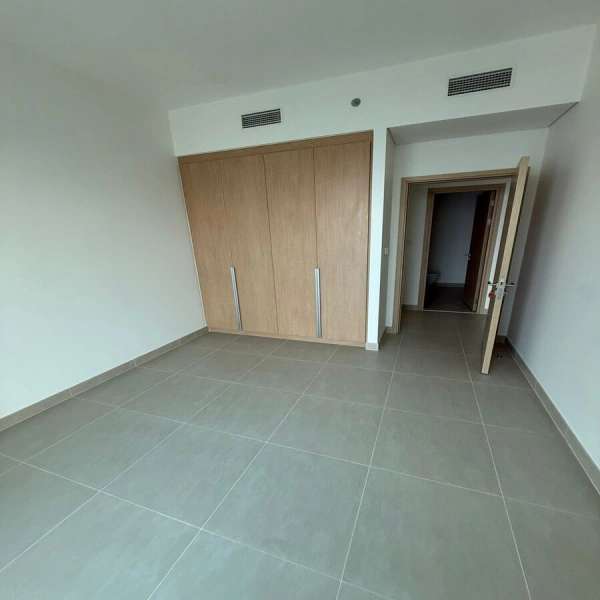 Moderne 3-Zimmer-Wohnung zur Miete mit Ready Property Highlights