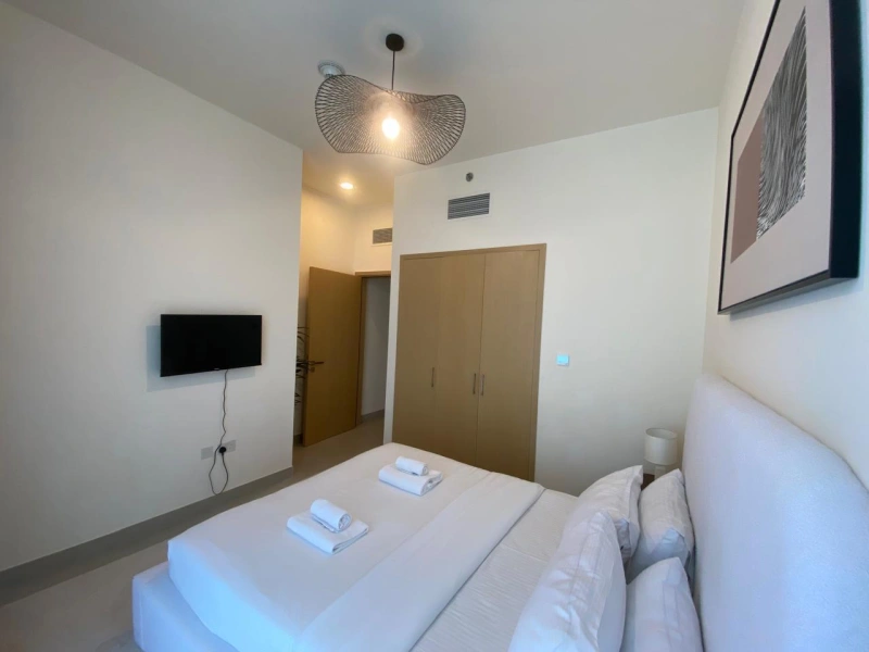 3 Schlafzimmer Wohnung mit atemberaubendem Creek-Blick - Ihr neues Zuhause!