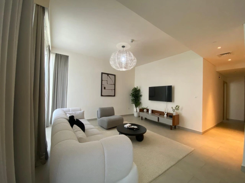 3 Schlafzimmer Wohnung mit atemberaubendem Creek-Blick - Ihr neues Zuhause!