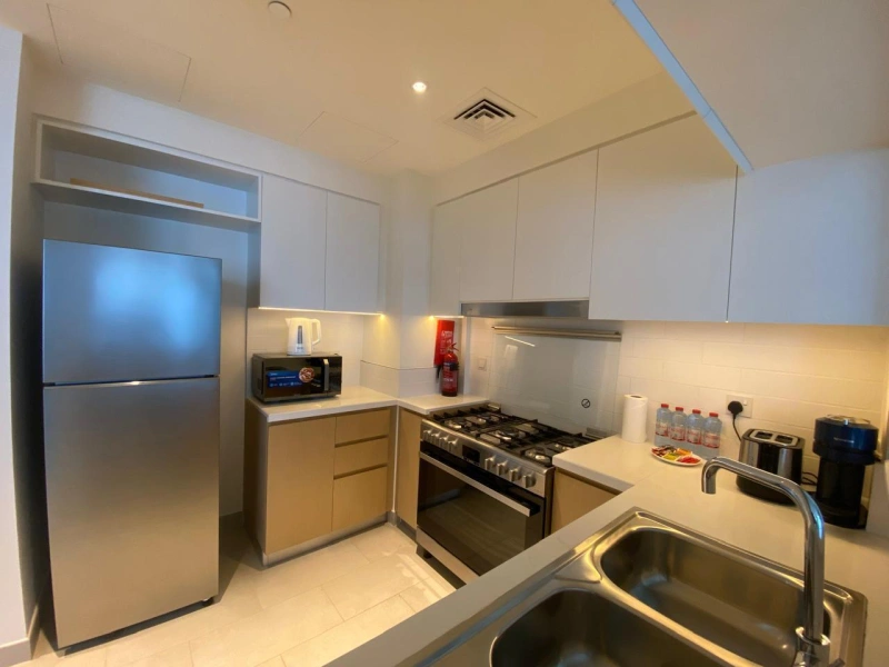 3 Schlafzimmer Wohnung mit atemberaubendem Creek-Blick - Ihr neues Zuhause!