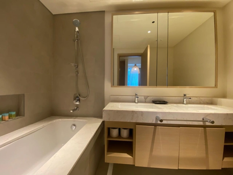 3 Schlafzimmer Wohnung mit atemberaubendem Creek-Blick - Ihr neues Zuhause!