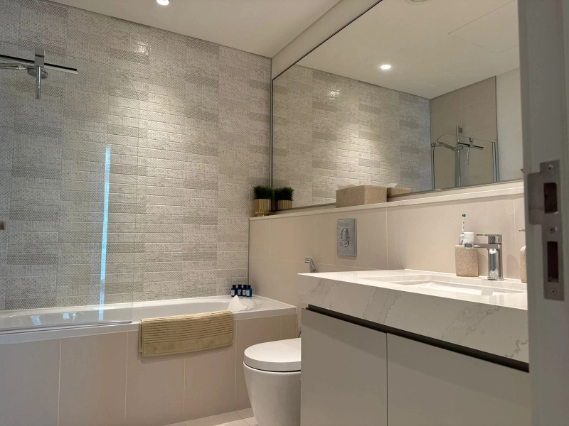 Geräumige 4-Zimmer Wohnung mit Dienstzimmer, voll möbliert und Einbauküche!