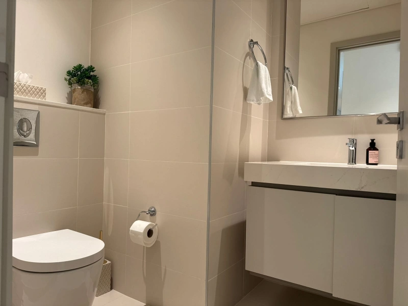 Geräumige 4-Zimmer Wohnung mit Dienstzimmer, voll möbliert und Einbauküche!