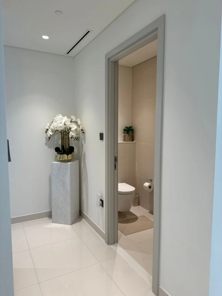 Geräumige 4-Zimmer Wohnung mit Dienstzimmer, voll möbliert und Einbauküche!