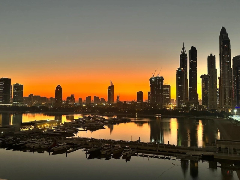 Geräumige 4-Zimmer Wohnung mit Dienstzimmer, voll möbliert und Einbauküche!