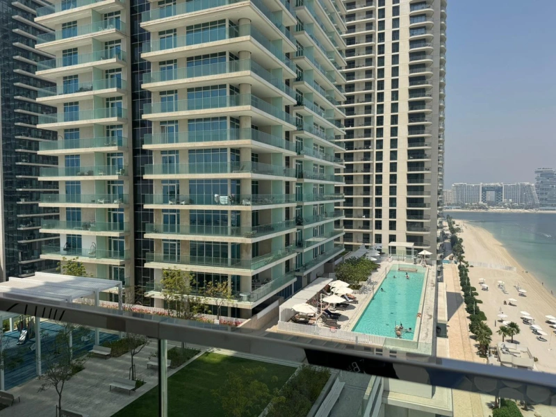 Geräumige 4-Zimmer Wohnung mit Dienstzimmer, voll möbliert und Einbauküche!