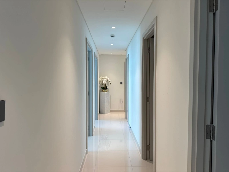 Geräumige 4-Zimmer Wohnung mit Dienstzimmer, voll möbliert und Einbauküche!