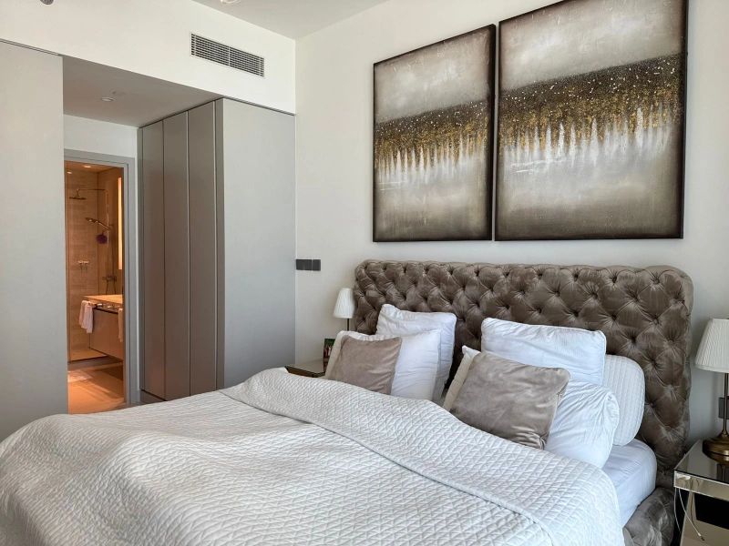 Geräumige 4-Zimmer Wohnung mit Dienstzimmer, voll möbliert und Einbauküche!