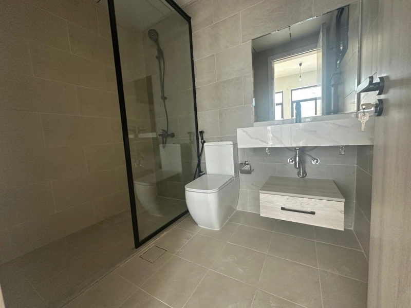 Brandneue 1BR-Wohnung mit Pool &amp; Fitness - Einzugsbereit