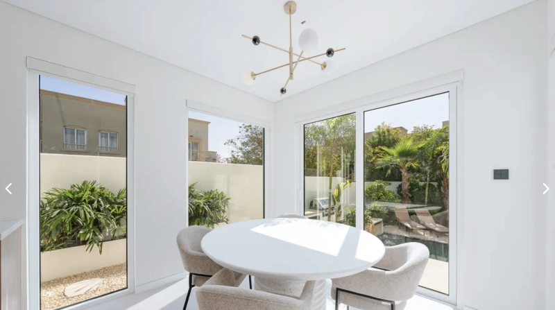 Luxuriöse Villa mit 3 Schlafzimmern, Pool und Sandgarten in exklusiver Lage!