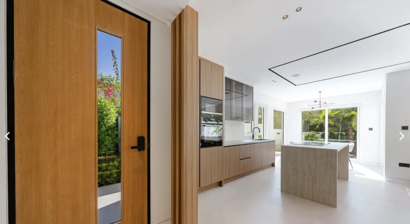 Luxuriöse Villa mit 3 Schlafzimmern, Pool und Sandgarten in exklusiver Lage!