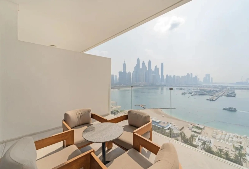 Luxuriöses 1-Schlafzimmer-Apartment mit atemberaubender Aussicht, komplett möbliert