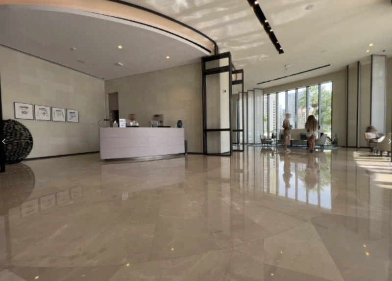 Charmante 1-Zimmer-Wohnung mit Meerblick in Wasserfront-Residenz