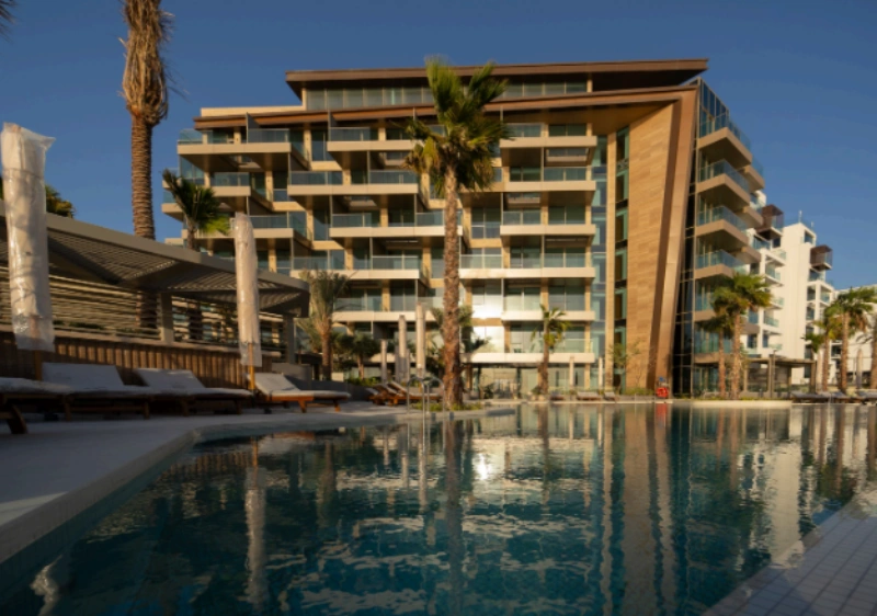 Luxuriöse Eleganz am Strand - Traumhaftes 1-Zimmer-Apartment mit Meerblick
