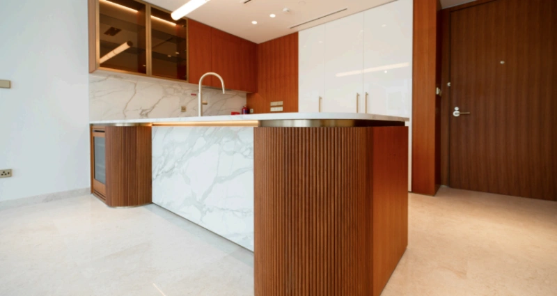 Luxuriöse Eleganz am Strand - Traumhaftes 1-Zimmer-Apartment mit Meerblick