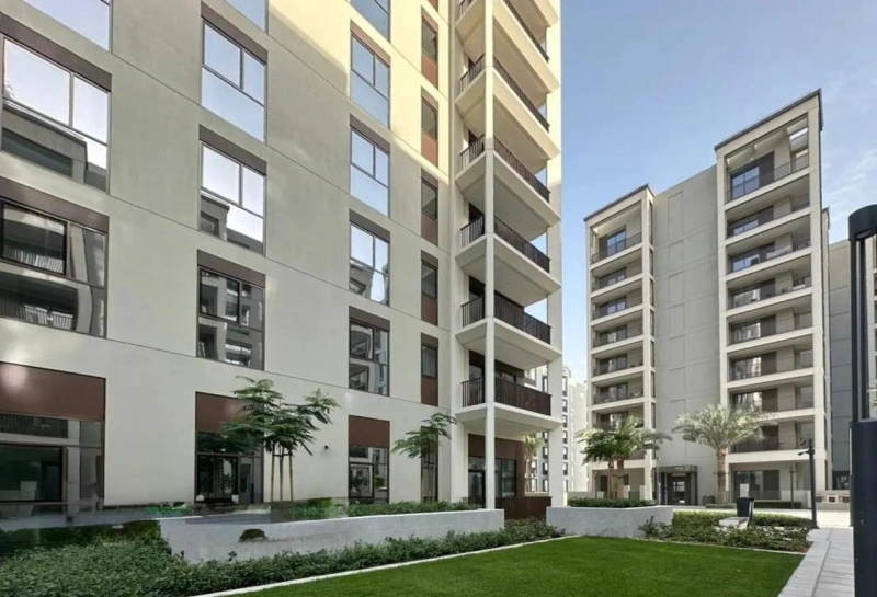 Modernes Apartment mit einem Schlafzimmer, elegantem Design und stilvollen Annehmlichkeiten