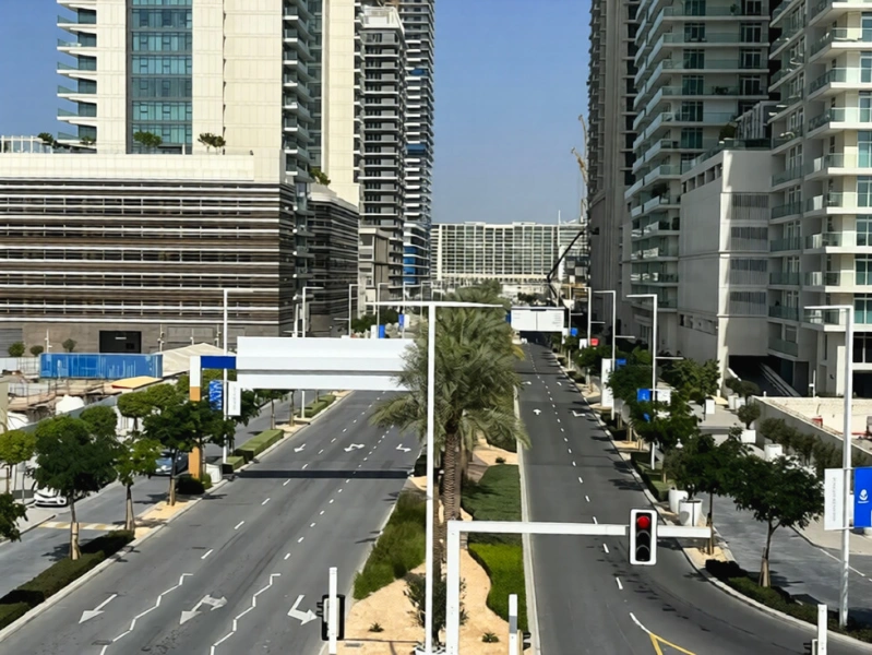 Luxuriöses Wohnen direkt am Strand in einem elegant gestalteten 3-Schlafzimmer-Apartment