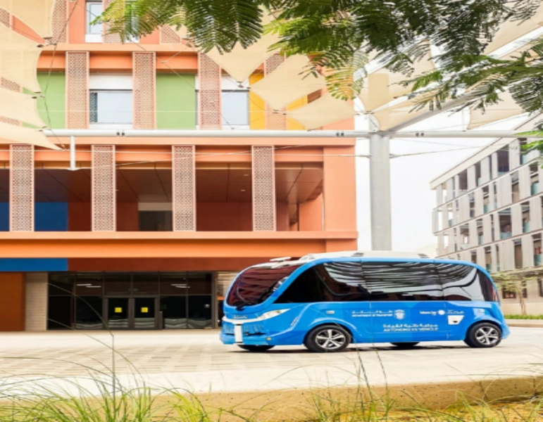 Luxuriöses Stadthaus mit vier Schlafzimmern und modernem Design