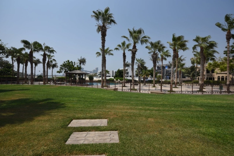 Exklusive 5-Zimmer-Villa mit Meerblick auf Royal Atlantis in Canal Cove Frond H, Palm Jumeirah