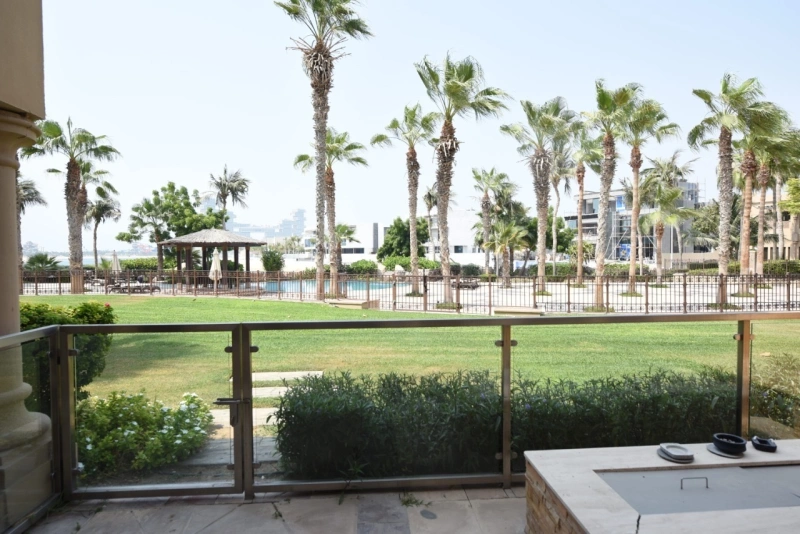 Exklusive 5-Zimmer-Villa mit Meerblick auf Royal Atlantis in Canal Cove Frond H, Palm Jumeirah