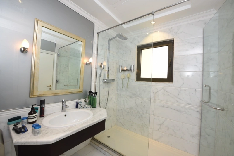 Exklusive 5-Zimmer-Villa mit Meerblick auf Royal Atlantis in Canal Cove Frond H, Palm Jumeirah