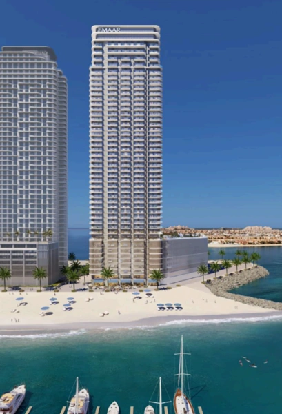 Traumhaftes Strandapartment mit 3 Schlafzimmern, Personalraum und eigenem Bad - direkt am Meer!