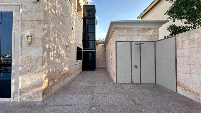 5BR Signature Villa Frond C Palm Jumeirah - Blick auf Atlantis