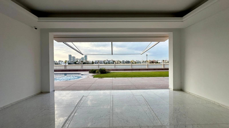 5BR Signature Villa Frond C Palm Jumeirah - Blick auf Atlantis