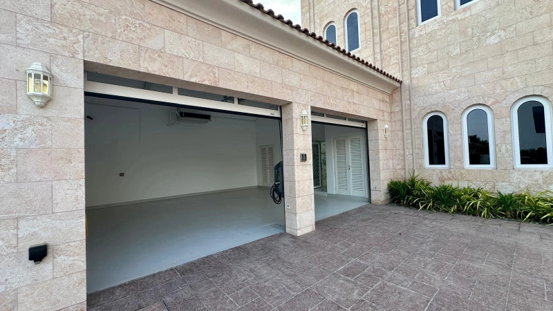 5BR Signature Villa Frond C Palm Jumeirah - Blick auf Atlantis