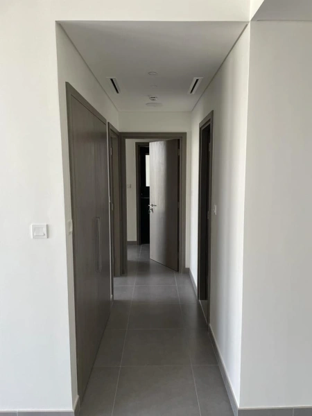 Luxuriöse 3-Zimmer-Wohnung mit Kanalblick im Creek Gate Tower 1