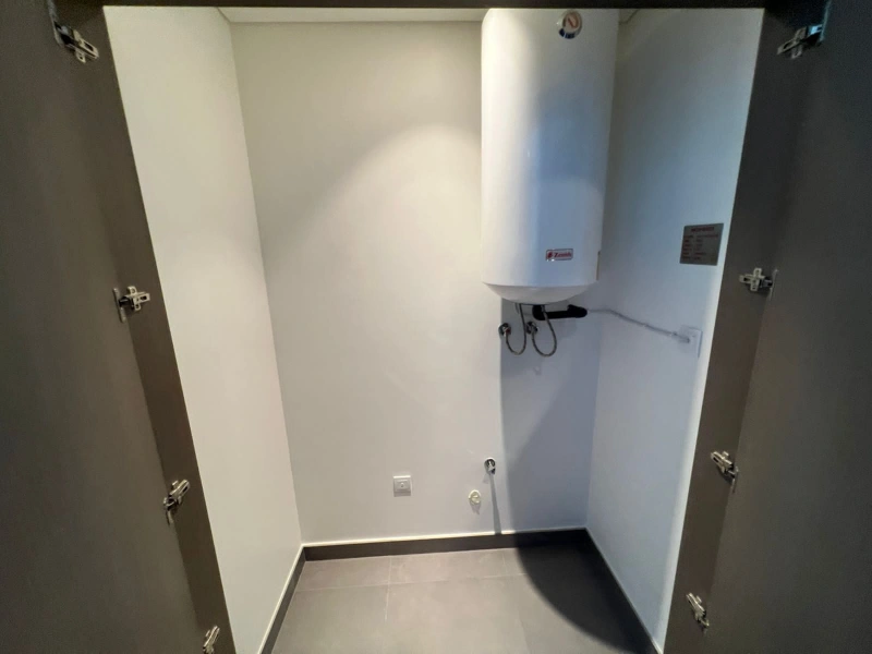 Luxuriöse 3-Zimmer-Wohnung mit Kanalblick im Creek Gate Tower 1