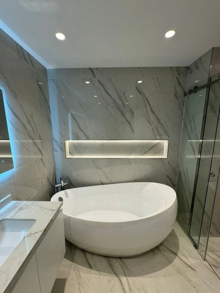 Modernisiertes Luxusapartment in Aquamarine, Tiara Residence, Palm Jumeirah