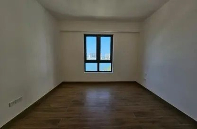 Lussuoso appartamento con 3 camere da letto e vista sul porto turistico e sul mare aperto