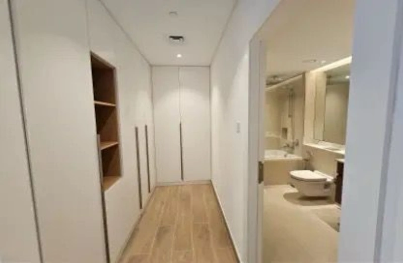 Lussuoso appartamento con 3 camere da letto e vista sul porto turistico e sul mare aperto