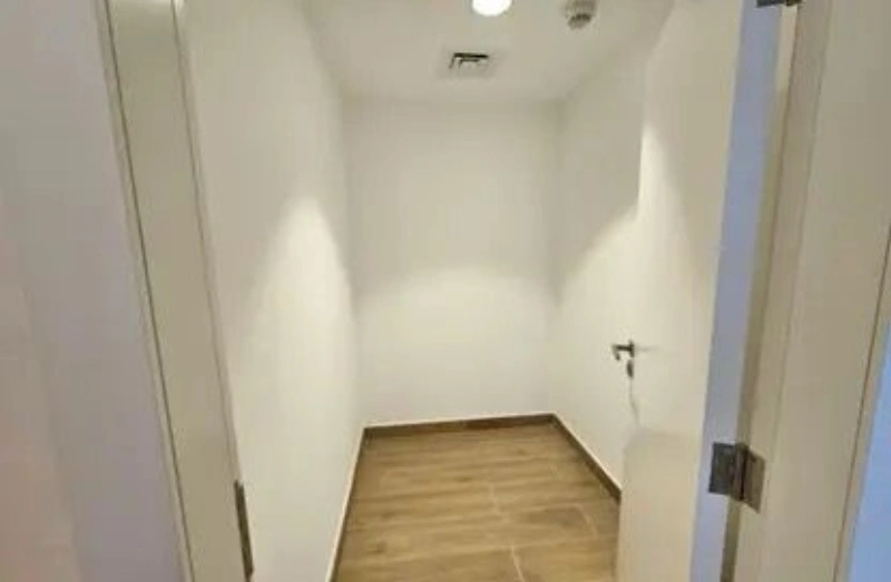 Lussuoso appartamento con 3 camere da letto e vista sul porto turistico e sul mare aperto