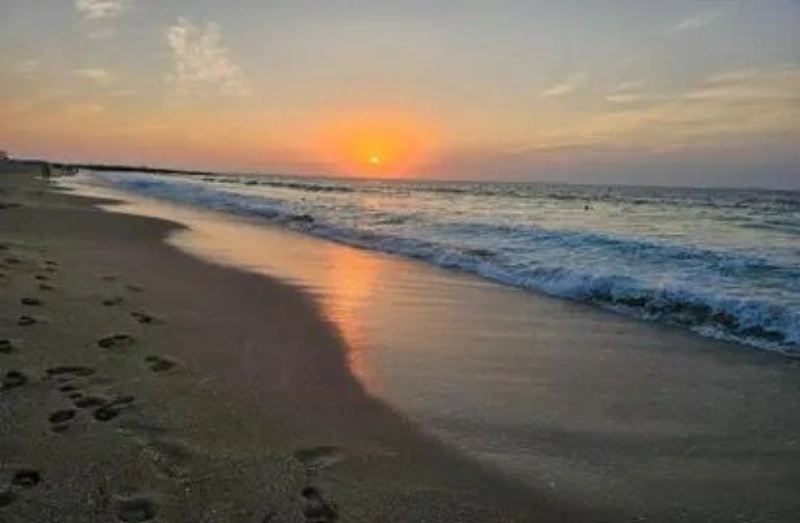 Lussuoso appartamento con 3 camere da letto e vista sul porto turistico e sul mare aperto