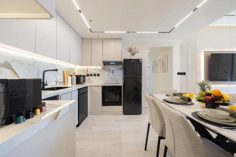 Stilvolle Drei-Zimmer-Wohnung mit Arbeitszimmer - Moderne Design-Highlights